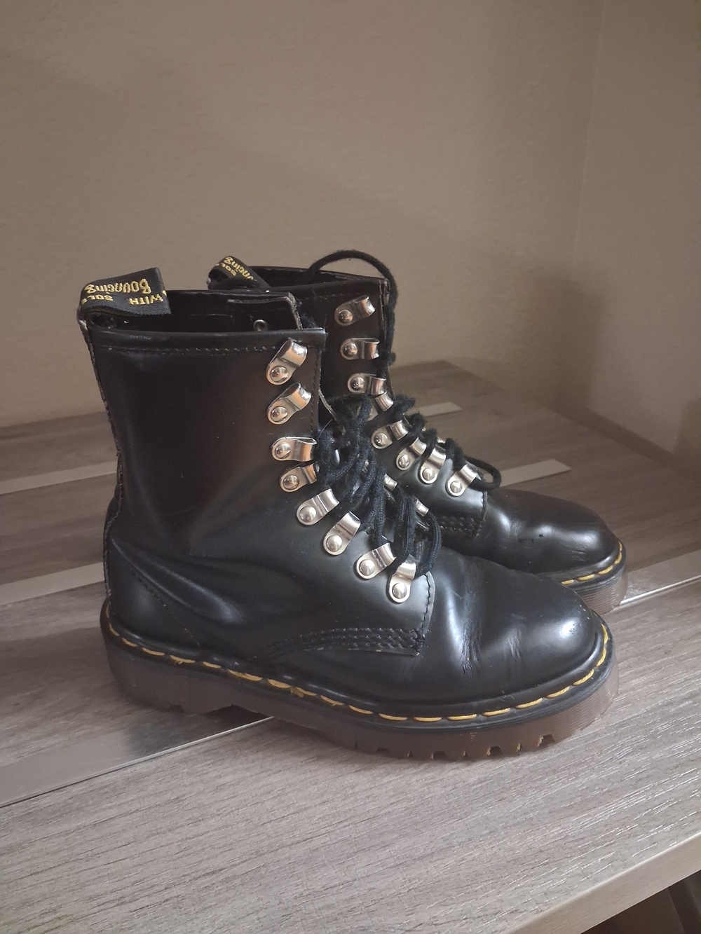 Original MADE IN ENGLAND DR.MARTENS